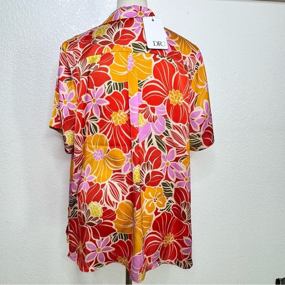 DR2 Short Sleeve Floral Button Down Blouse Size XLarge - Picture 12 of 13